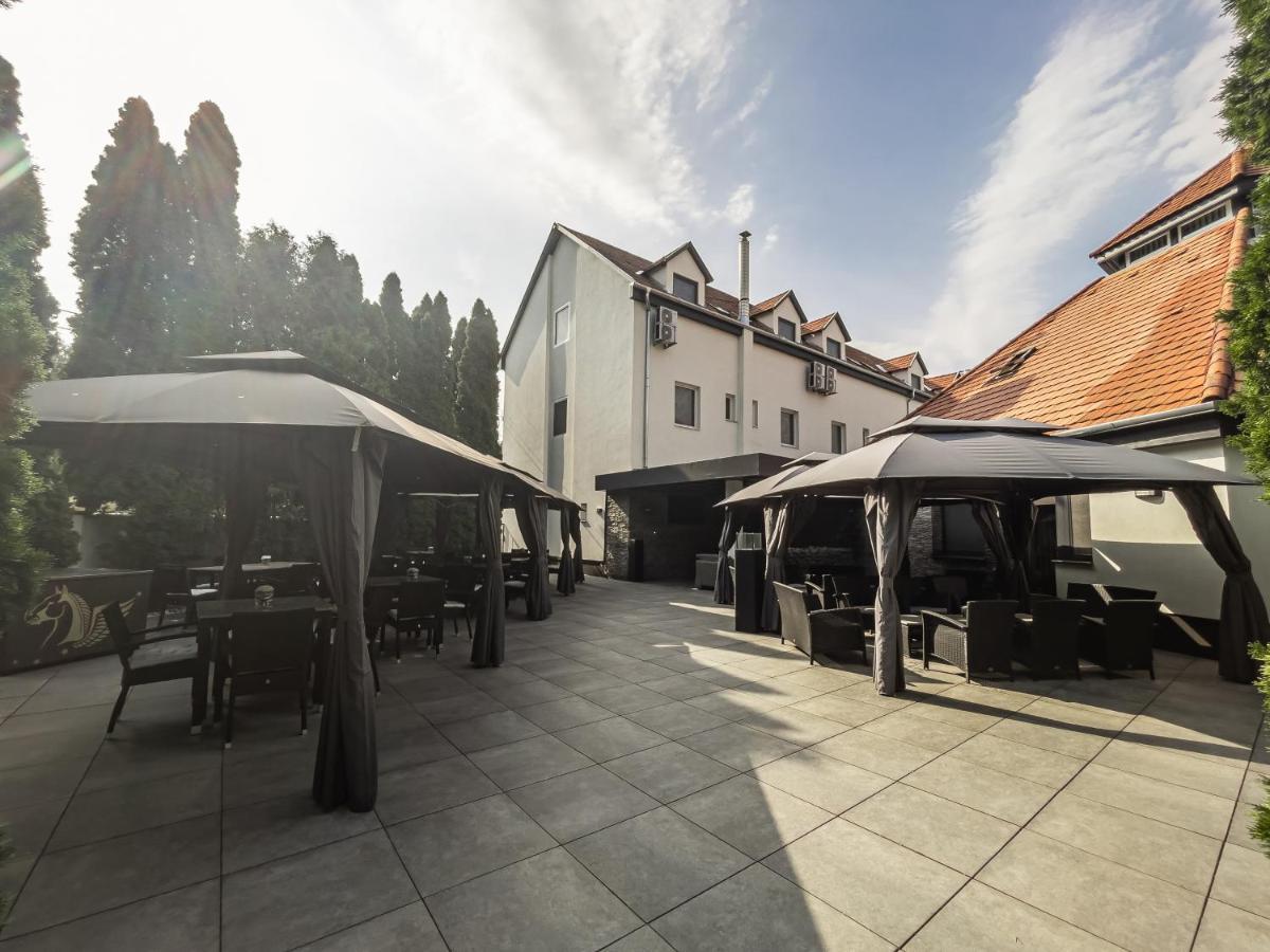 Club Hotel Pegasus Tiszaug Zewnętrze zdjęcie